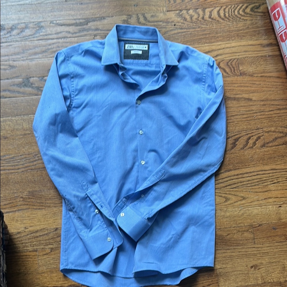 Zara Blue Dress Shirt Classic and Stylish